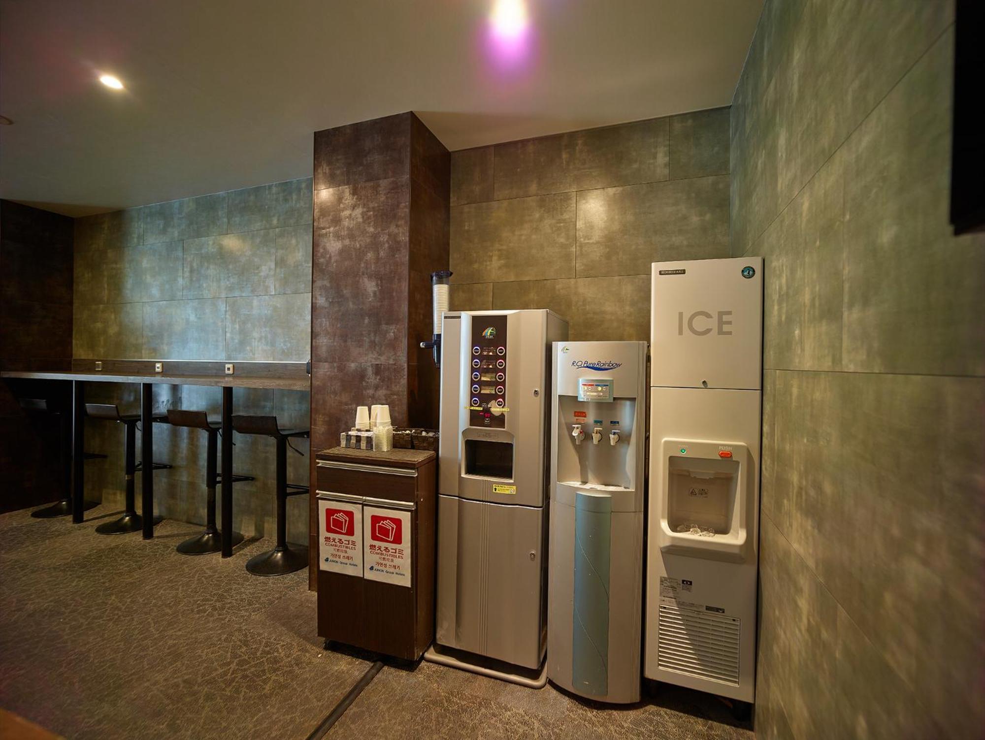 太阳广场2号附楼酒店 大阪 外观 照片